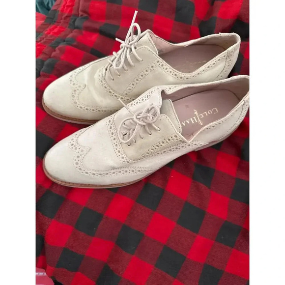 COLE HAAN ALISSA WING TIP OXFORDS SHOWS SIZE 8B - - Picture 1 of 5